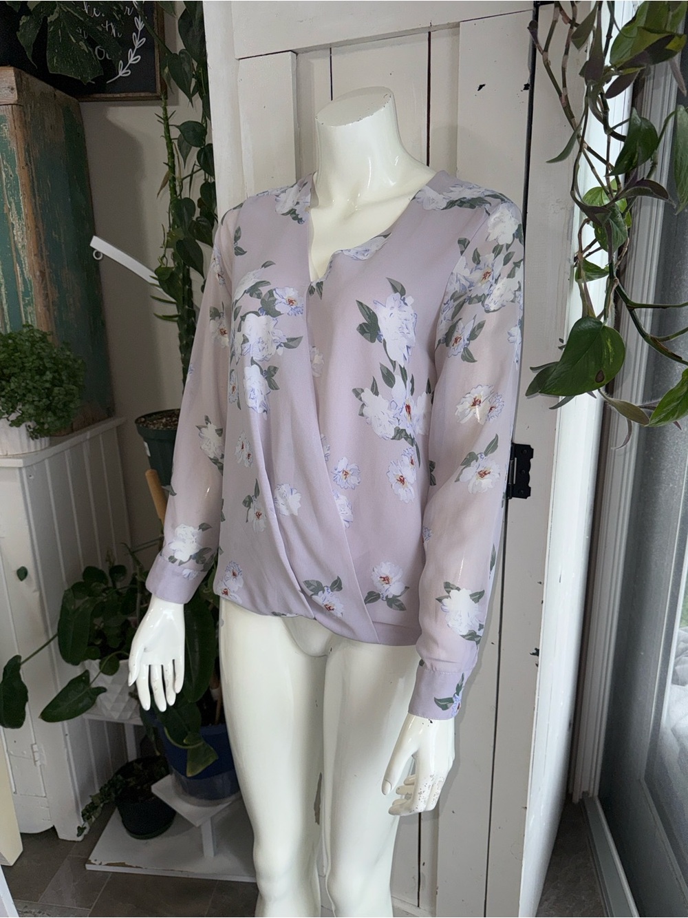 Dex Light Lavender Blouse, wrap-front blouse plunging V-neckline, flowy fit EUC